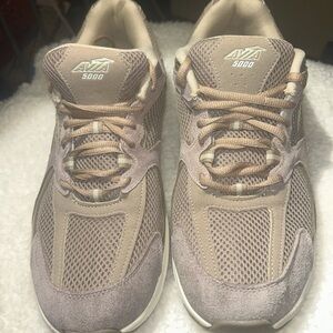 Avia 5000 Men’s Size 12 Athletic Sneakers Taupe Brown Walking Shoes